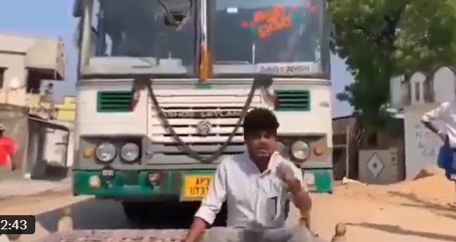 రోడ్డు కోసం మంచంతో పోరాటం..